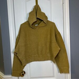 Pink Victoria Secret Women’s Cropped Hoodie Size Small Color Carmel‎